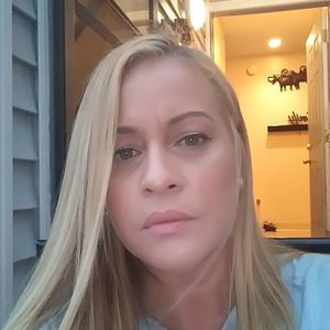 Meet your Posher, Gloria